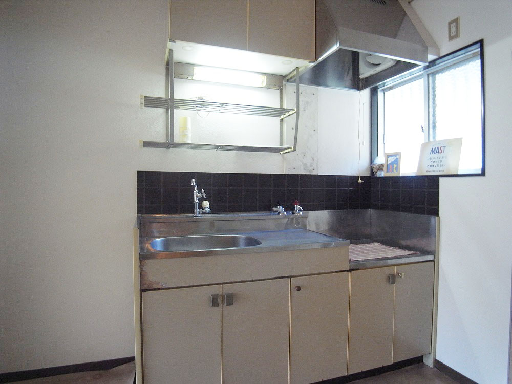 Kitchen. Gas stove installation Allowed