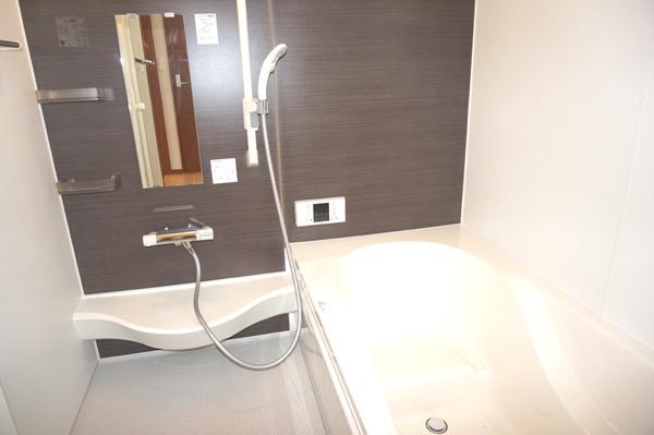 Same specifications photo (bathroom). (Building 2) same specification