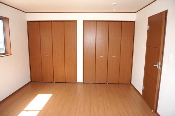 Same specifications photos (Other introspection). (Building 2) same specification