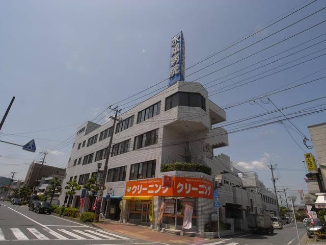 Hospital. Mizuki 1700m to the hospital (hospital)