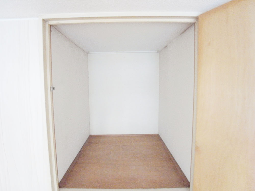 Other Equipment. Storage of the loft