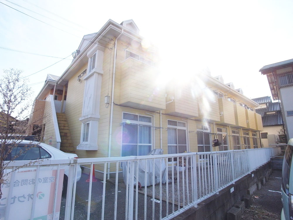 Building appearance. It was very bright shooting