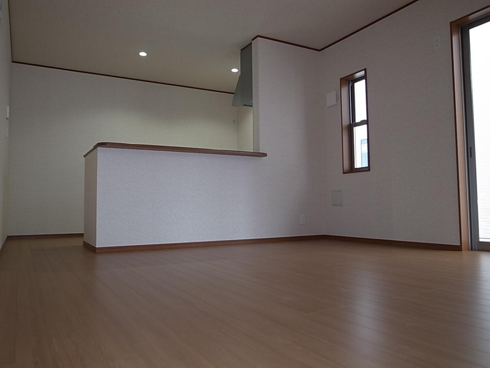 Living. Local shooting (11 May 2013)