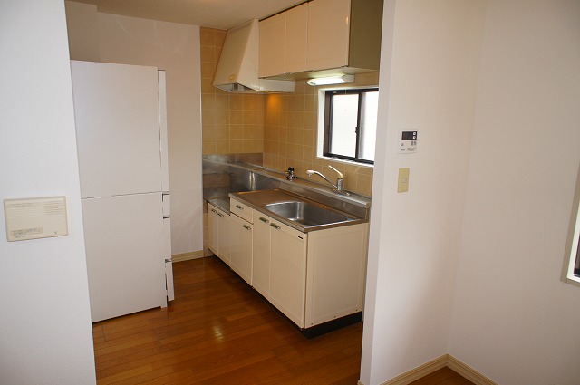 Kitchen. March 2014, It is a photograph after cleaning