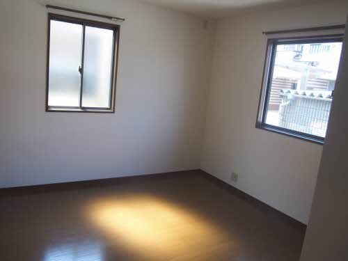 Other room space. Western-style north