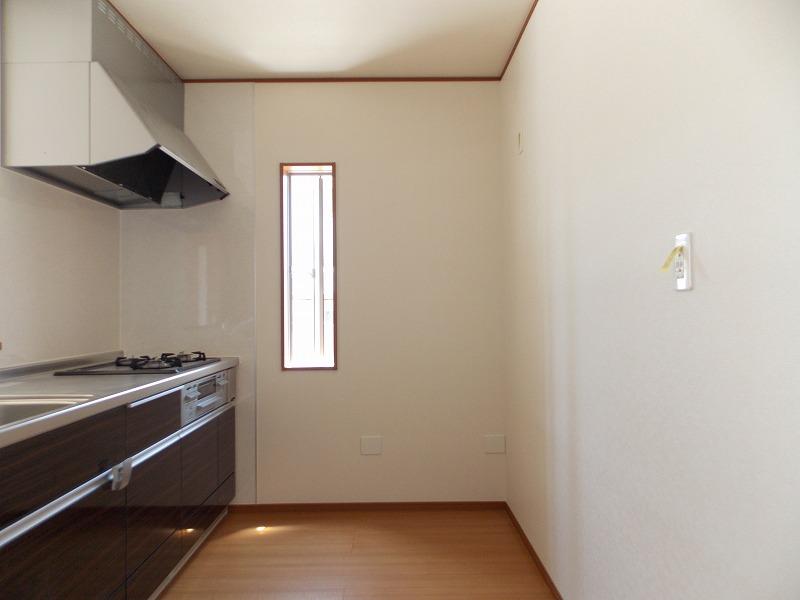 Same specifications photo (kitchen). Is an independent type of kitchen (^_^) / Ya sound of water to be worried about, smoke ・ Oil dirt will reduce the reach to other rooms! It is recommended to further wife how you want to protect the privacy of the kitchen space (* ^ _ ^ *)