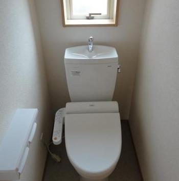 Toilet. ☆ Image is a photograph at the time of completion ☆