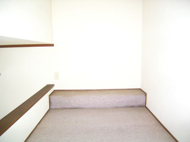 Other room space. loft