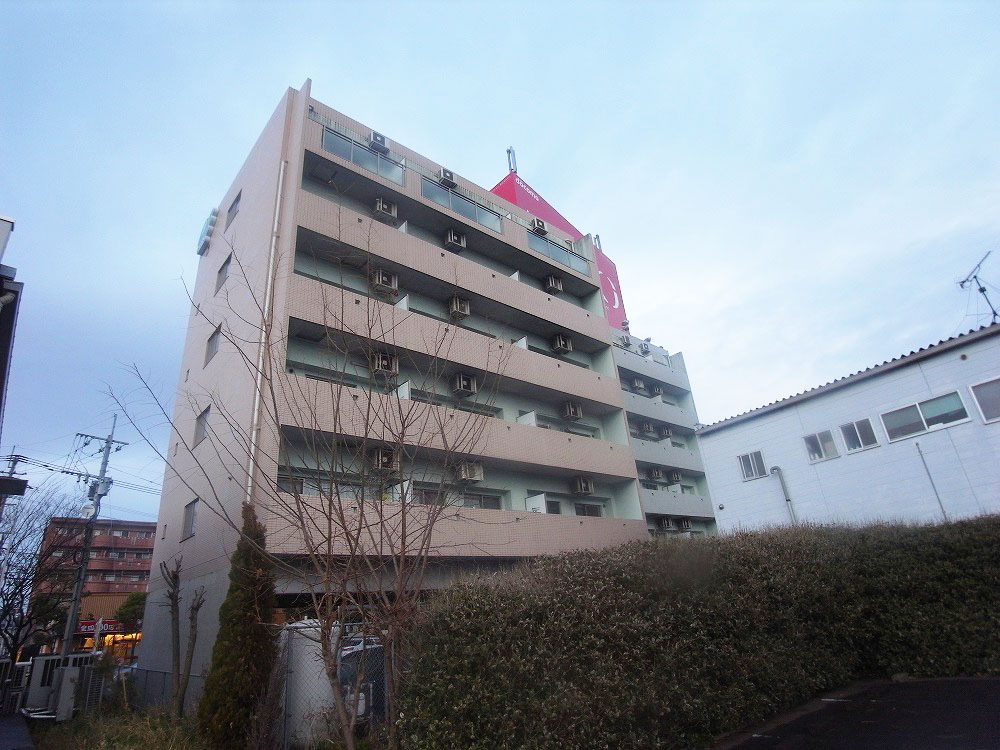 Building appearance. Supermarket ・ Lumiere is close to shopping convenient (^ _ ^) v