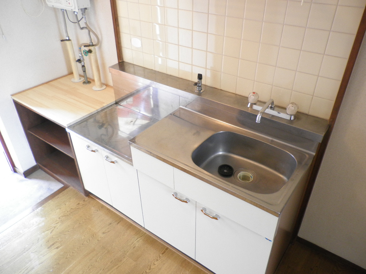 Kitchen. Spacious kitchen