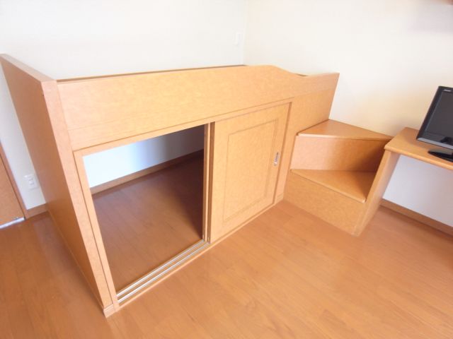 Other room space. Loft bed