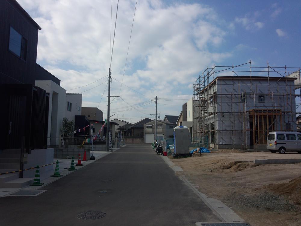 Local photos, including front road. Local Photos