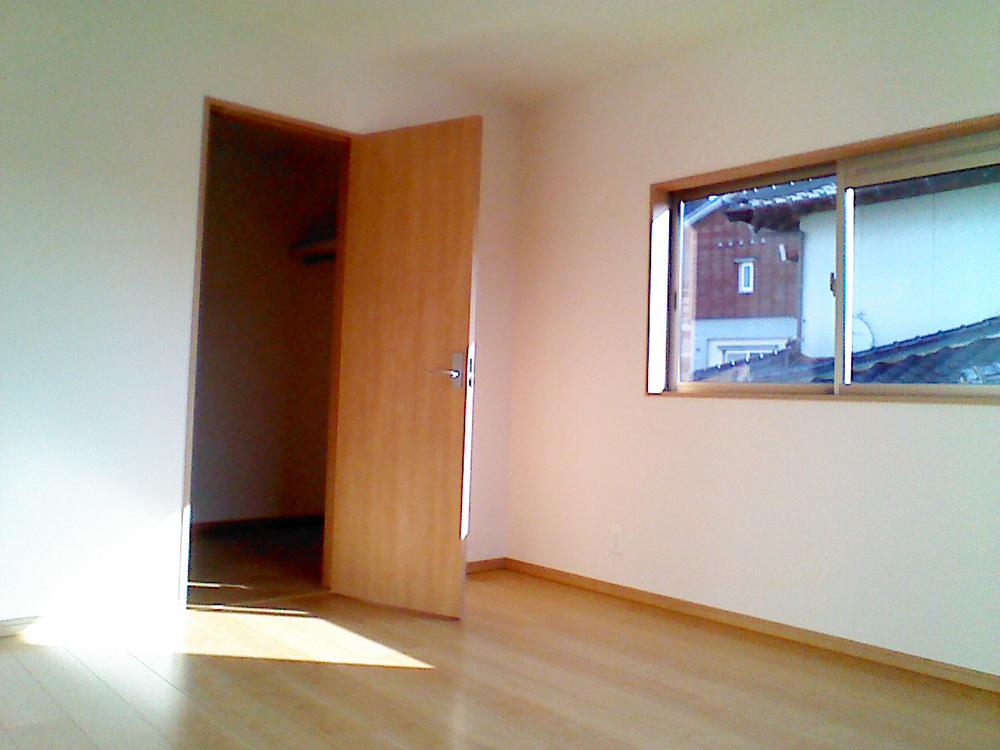 Non-living room. Indoor (11 May 2013) Shooting