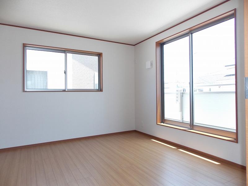 Same specifications photos (Other introspection). The second floor Western-style. So bright, so we have a two-sided lighting, Also grow Sukusukuto to healthy children (^ o ^) I'm sure my head would be even better (^. ^) However, Effort is required (^_^) / ~