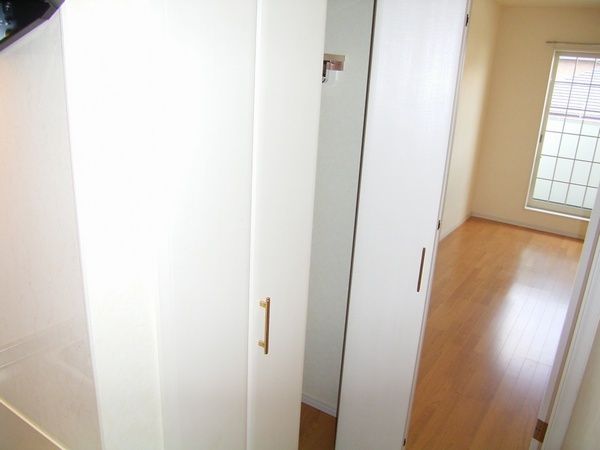 Receipt. It is a closet.