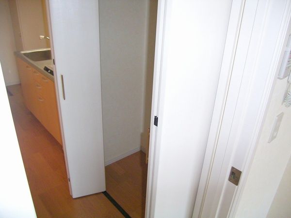 Receipt. It is a closet.