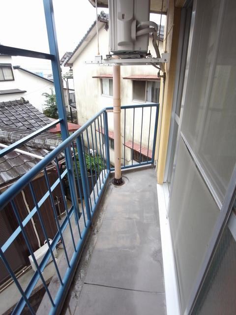 Living and room. It feels wider than I thought.