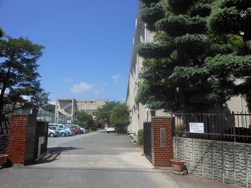 Junior high school. Kego until junior high school 730m
