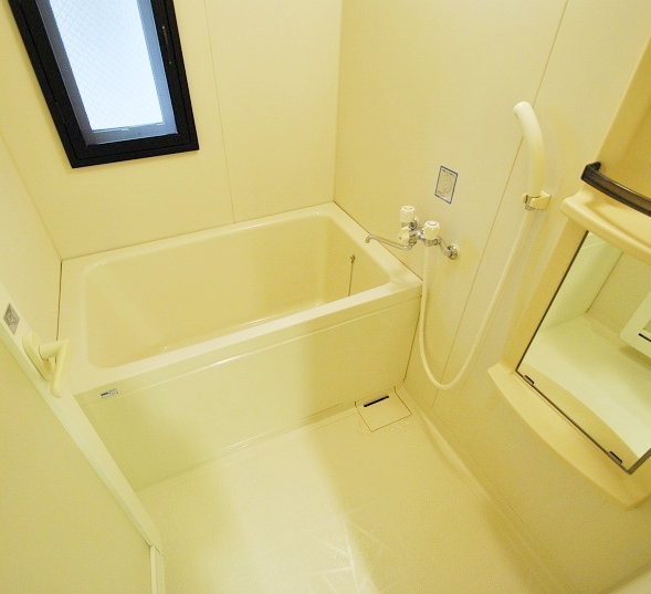 Bath. There is a small window in the bathroom, You can firmly ventilation