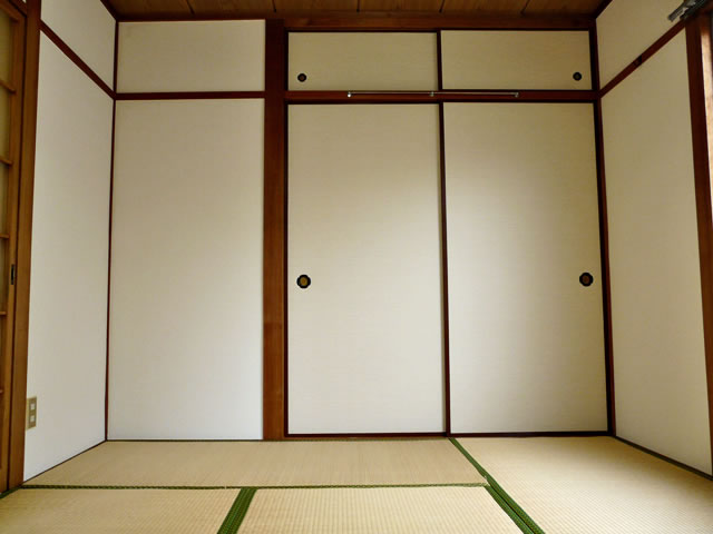 Living and room. Room 1