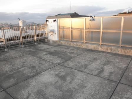 Balcony. BBQ can be a size (* ^ _ ^ *)