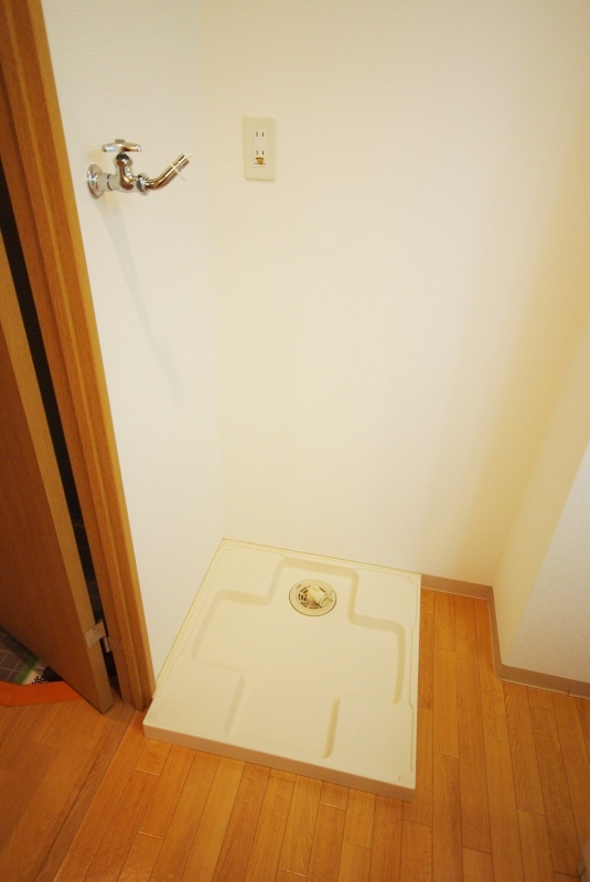 Other Equipment. Indoor laundry bread