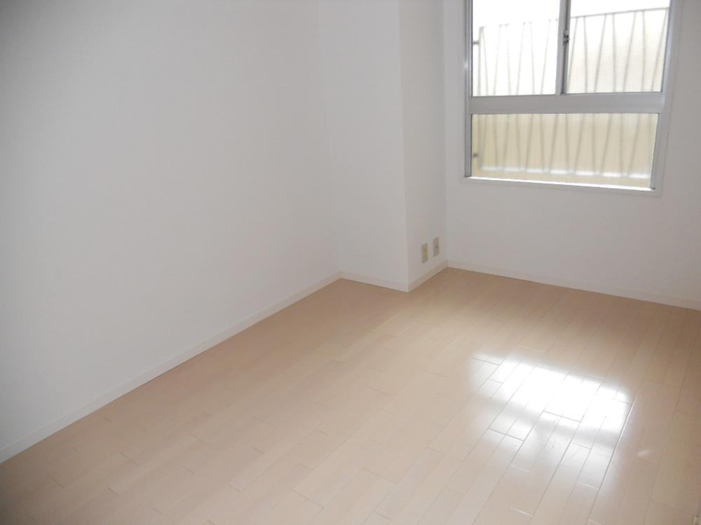 Non-living room. Western-style bright atmosphere that white was the keynote ☆