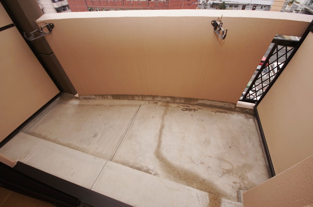 Balcony. Southeast-facing balcony!