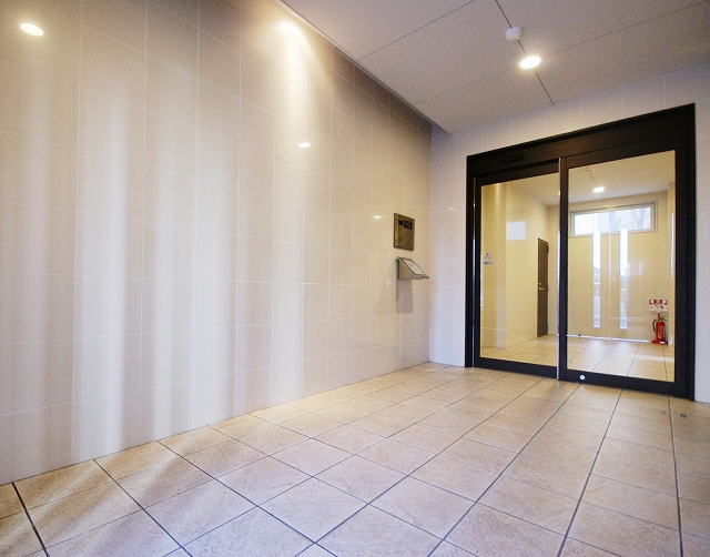 Security. Auto-lock card key system