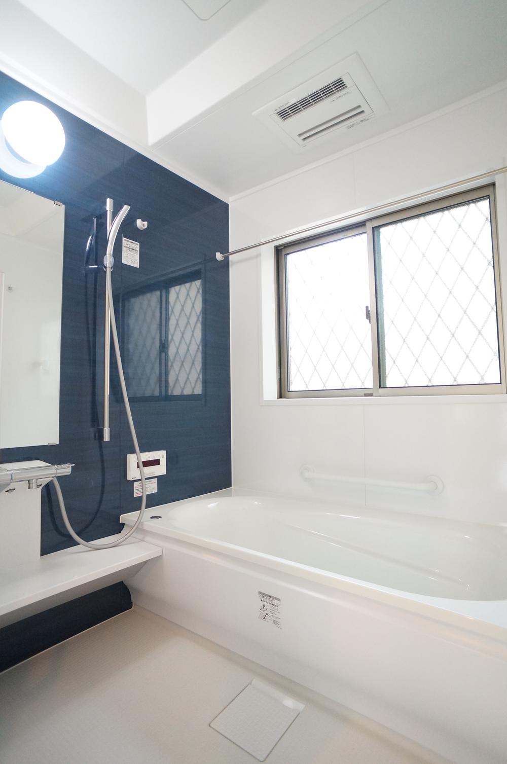 Bathroom. ◆ ◇ of 1 pyeong type unit bus is family put everyone "space of rest.". Since there is also a window "moisture measures" looks thorough ◇ ◆