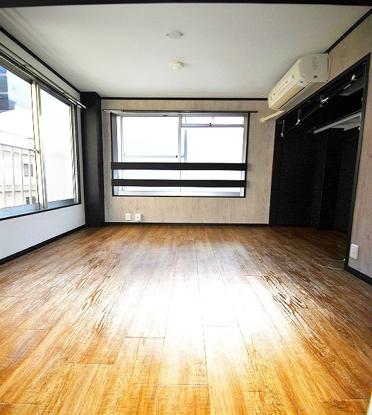 Other room space. Preview is also available so please feel free to contact us