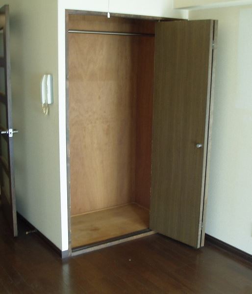 Receipt. It is safe even if many luggage