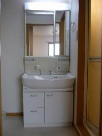 Washroom. Morning of preparation please here