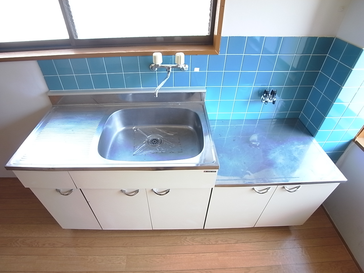 Kitchen. We are cooking easy spacious kitchen