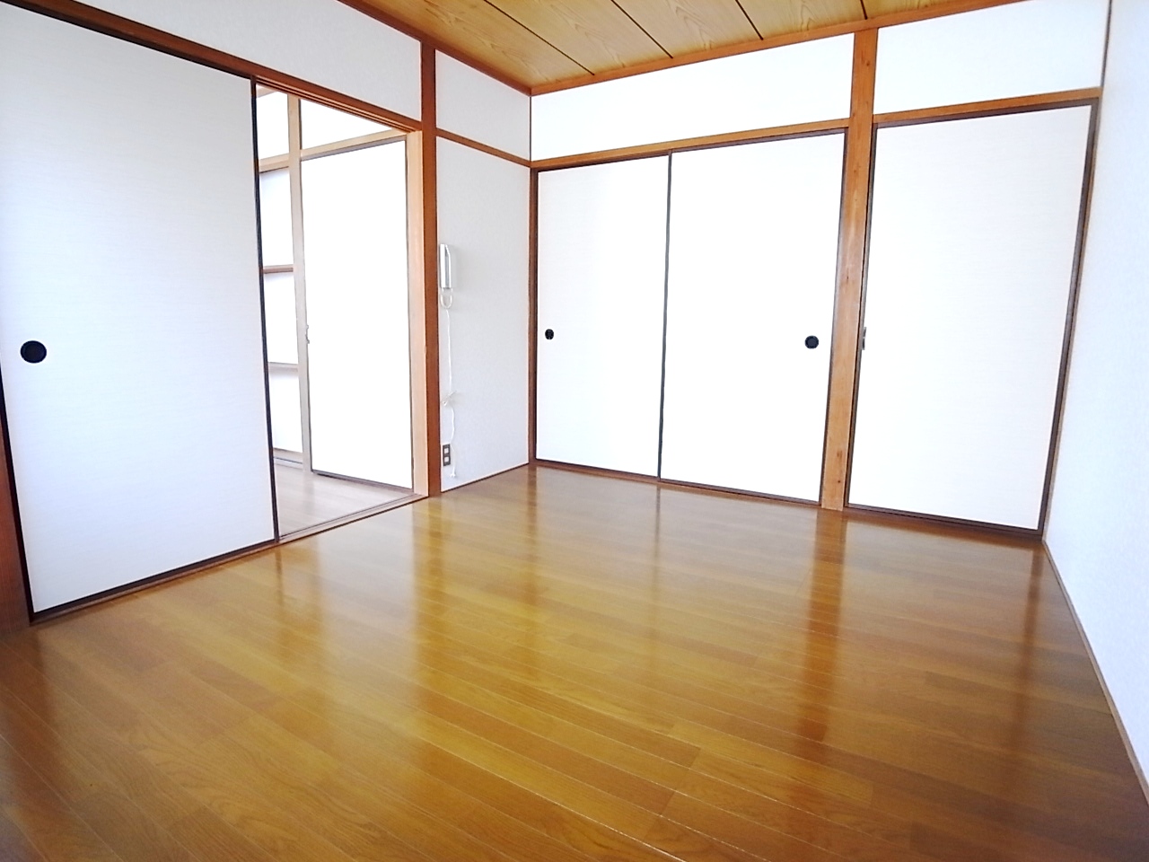 Living and room. Beautiful flooring.