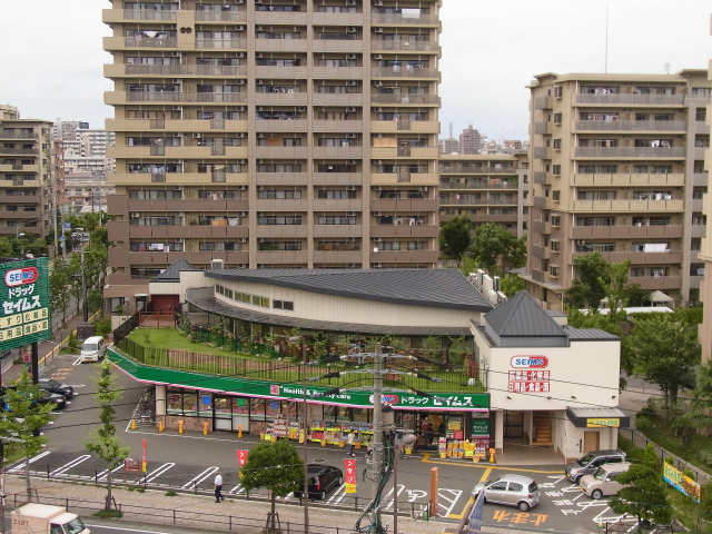 kindergarten ・ Nursery. Ayumi nursery school (kindergarten ・ 485m to the nursery)