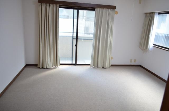 Non-living room. There you 9.7 Pledge!