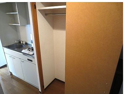 Receipt. Closet equipped