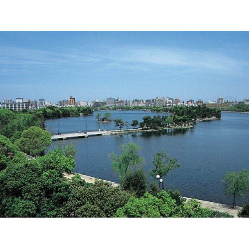 park. 690m to Ohori Park (park)