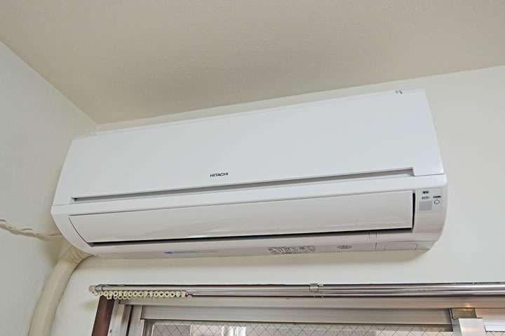 Other room space. Air conditioning is beautiful