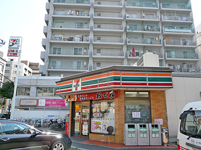 Convenience store. Seven-Eleven (convenience store) to 200m