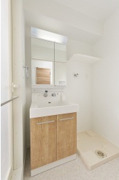 Washroom. Wash dressing room