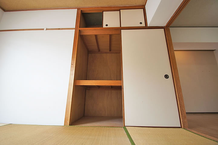 Receipt. Storage (a total of three locations)