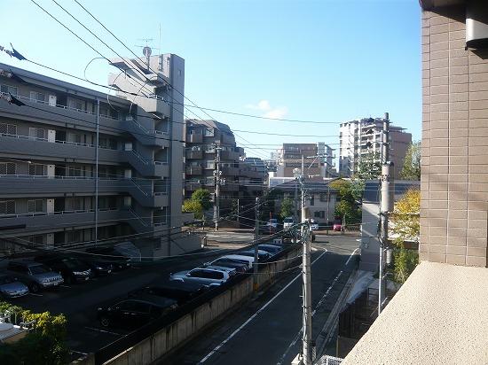 View photos from the dwelling unit. Indoor shooting