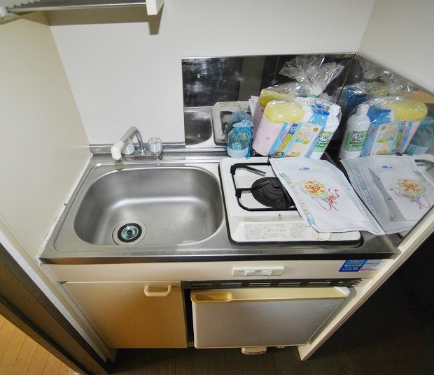 Kitchen. With gas stove