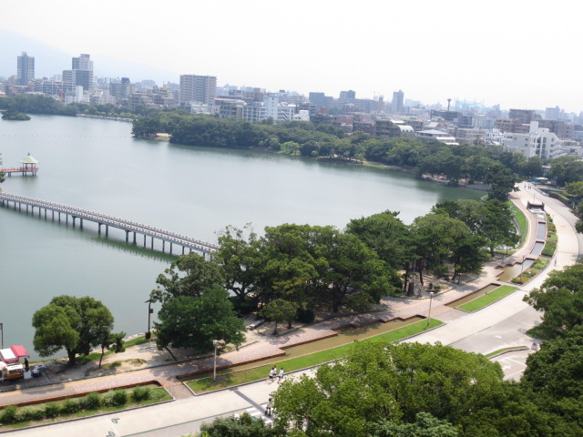 park. 874m to Ohori Park (park)