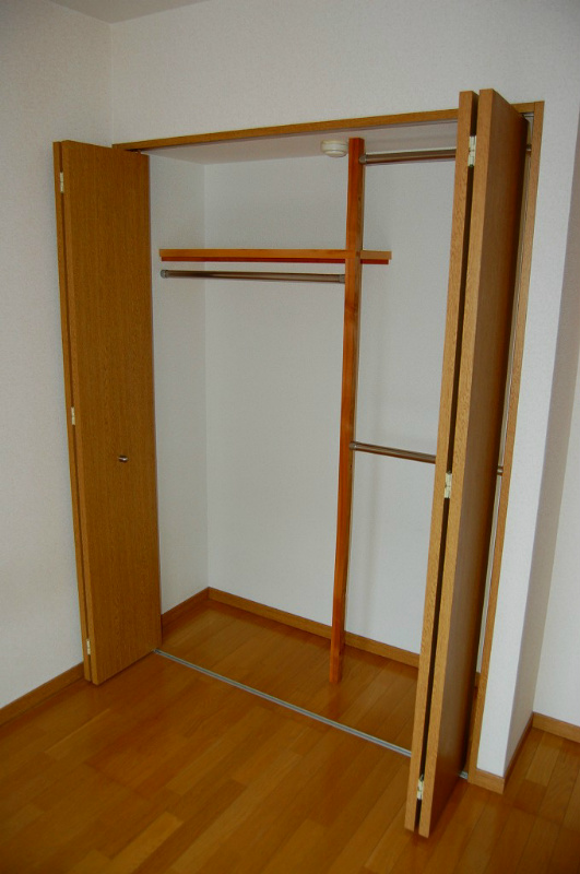 Receipt. Storage lot