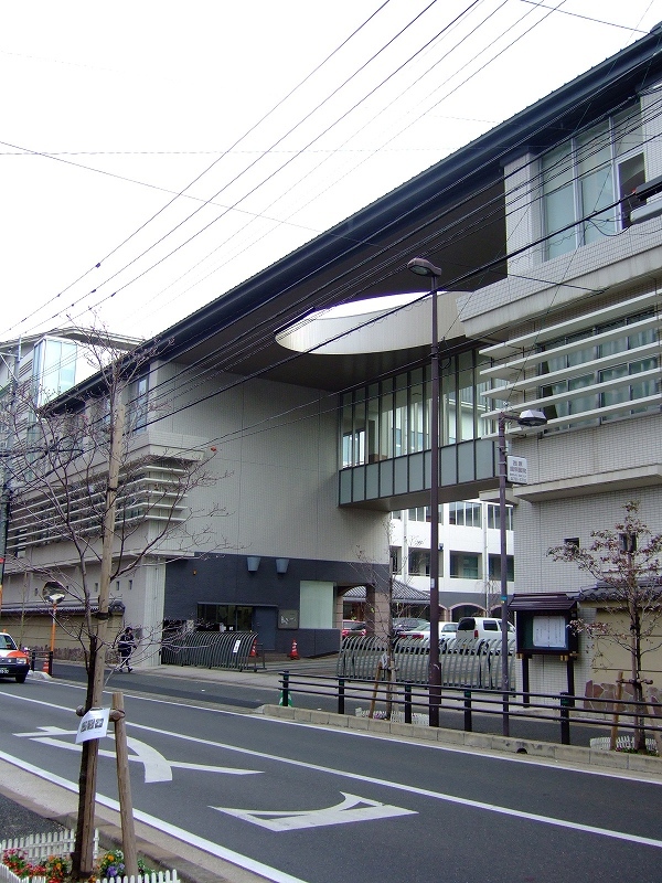 Junior high school. 416m to private Tsukushi woman Gakuen junior high school (junior high school)