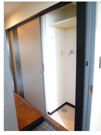 Other Equipment. Convenient indoor washing machine with a yard