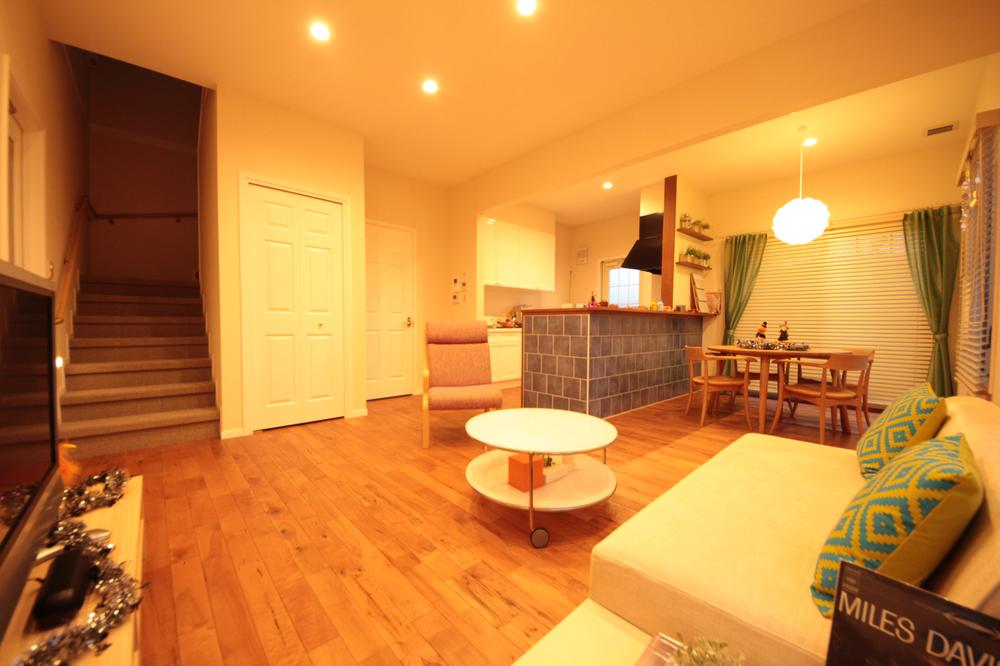 Living. Local (10 May 2013) Shooting